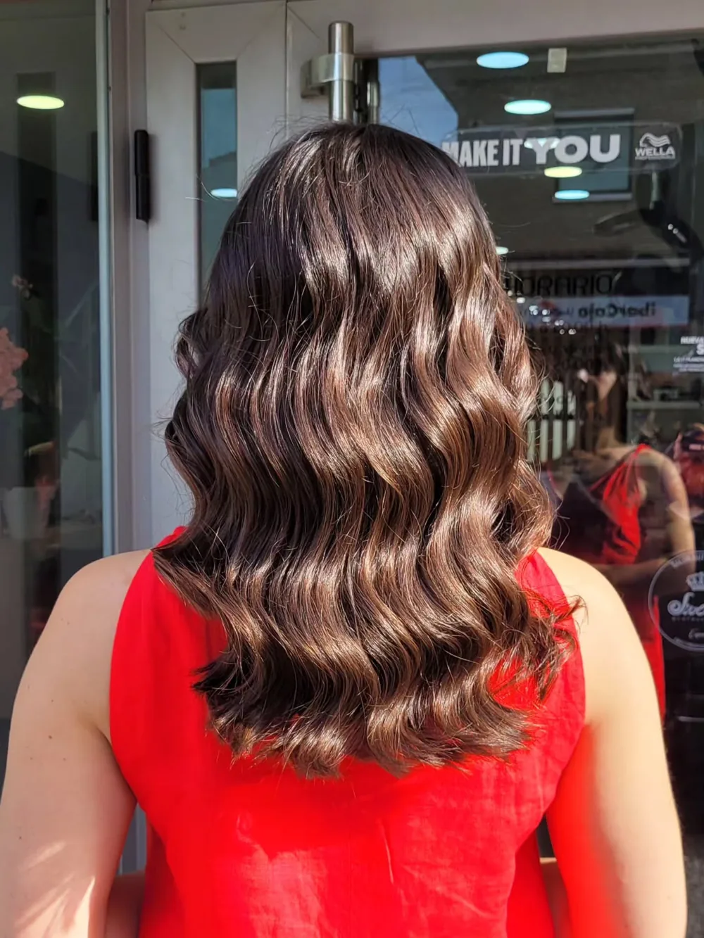 Peluquería para mujer en Santa Isabel, Zaragoza | Christian Peluqueros Melena larga con ondas suaves: peluquería para mujer en Santa Isabel, Zaragoza